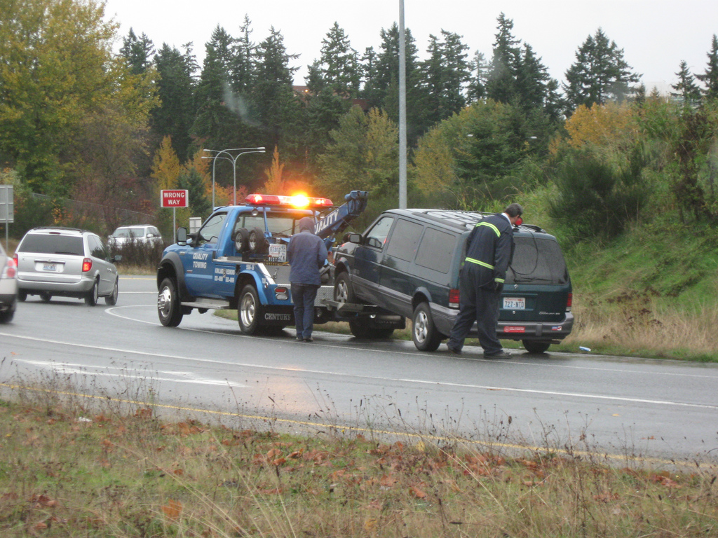 You are currently viewing Move Over Laws From A Towing Perspective