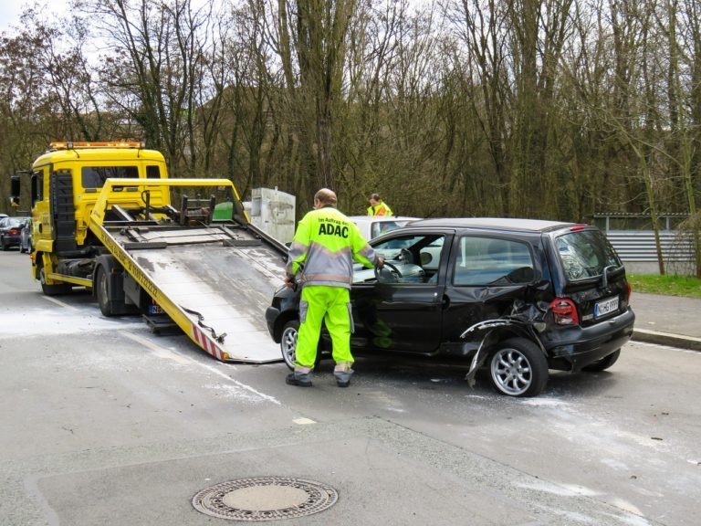 Read more about the article Towing Safe With The Right Frame of Mind