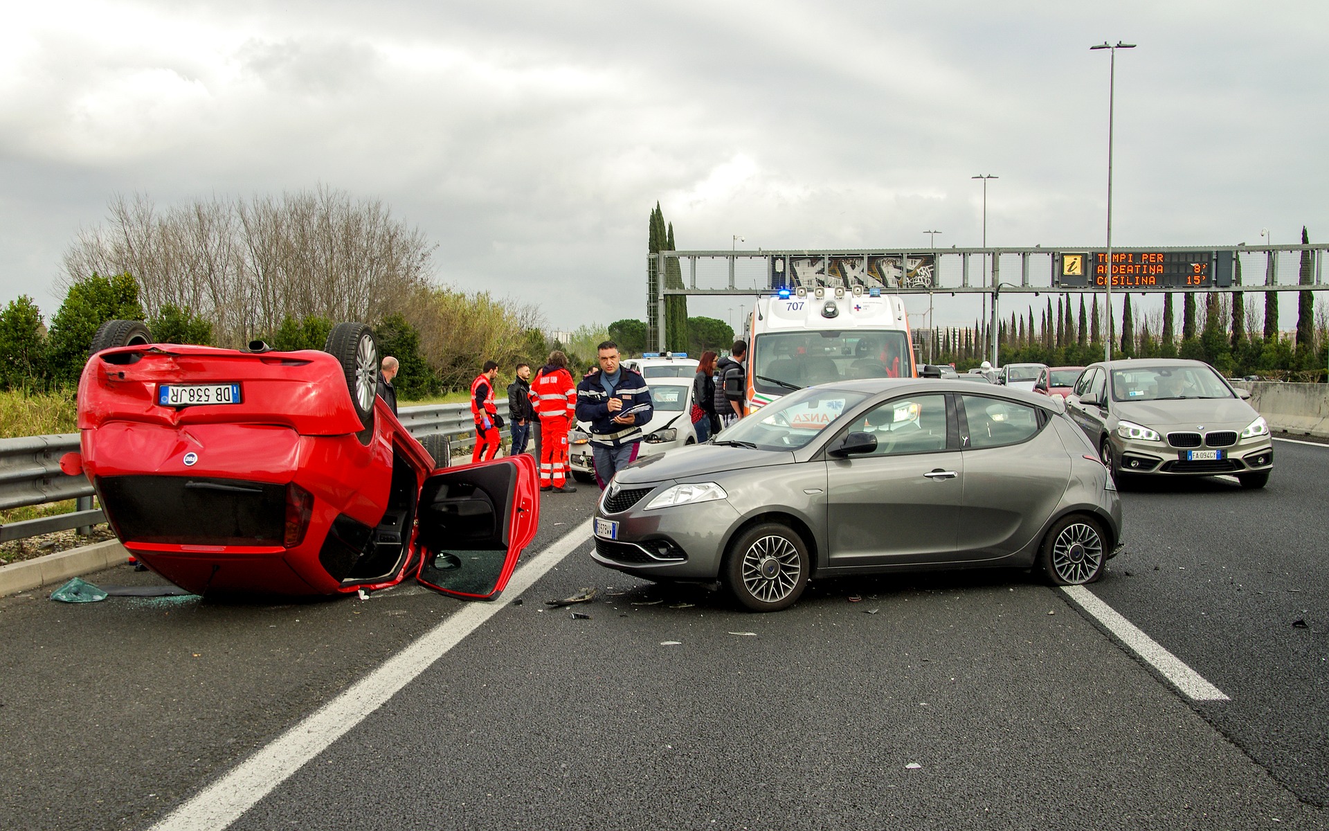 You are currently viewing Why Call A Towing Service For Your Overturned Car