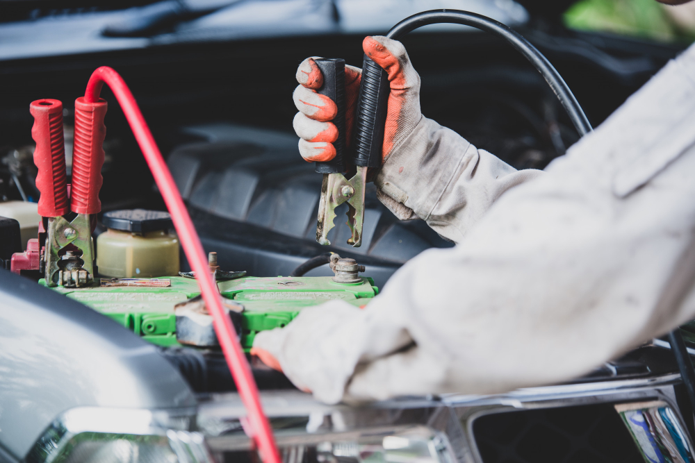 You are currently viewing Top Reasons Why Car Batteries Die: How to Prevent Battery Drain