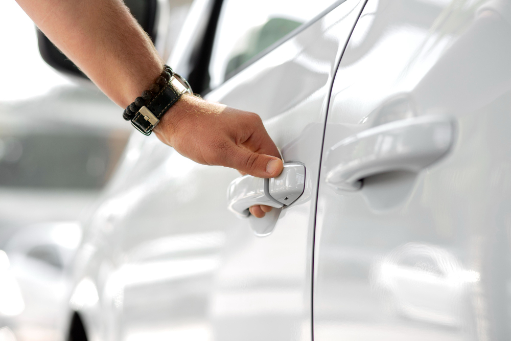 Read more about the article How a Car Mobile Locksmith Can Help You During a Vehicle Lockout