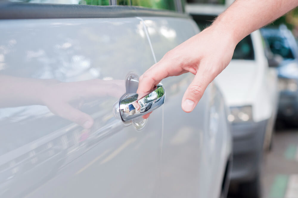 Read more about the article Lockout Prevention: Simple Daily Habits for Durham Area Drivers