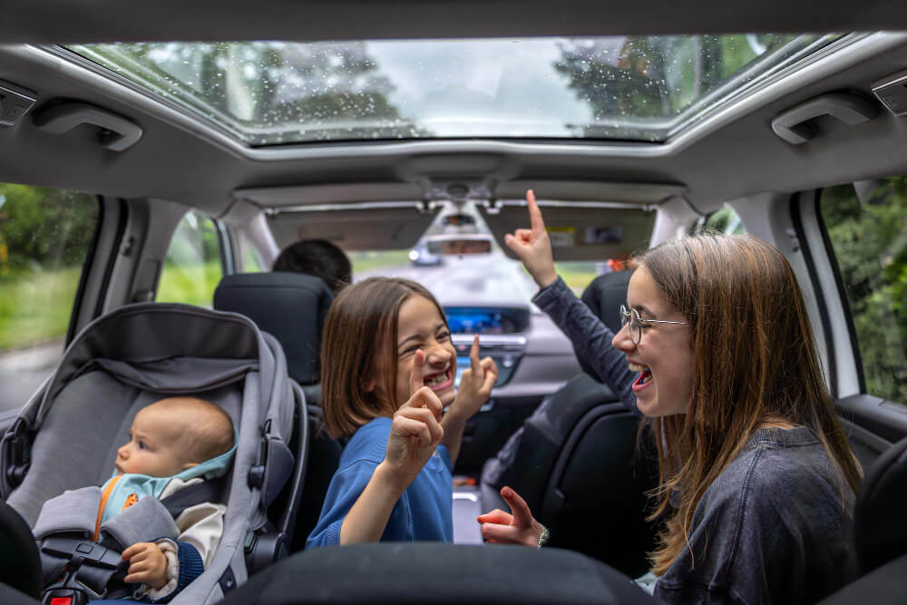 Read more about the article Roadside Assistance Durham Families: Keeping Kids Safe During Car Breakdowns