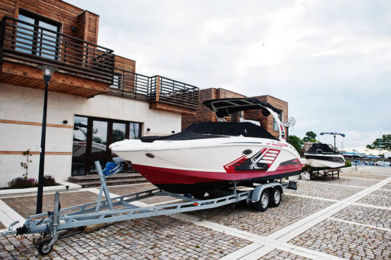 Read more about the article Boat Trailer Breakdown: How to Get Back on the Water Fast